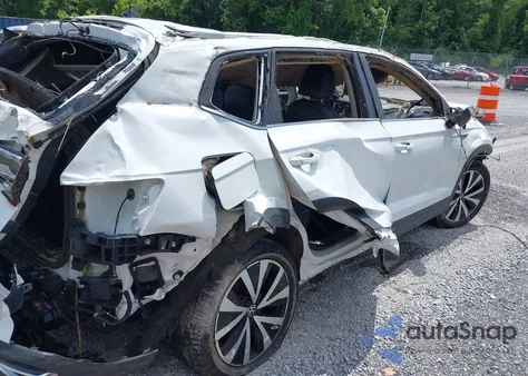 2022 Volkswagen Taos 1.5T Se из США, поврежденный, VIN 3VVWX7B2XNM042842